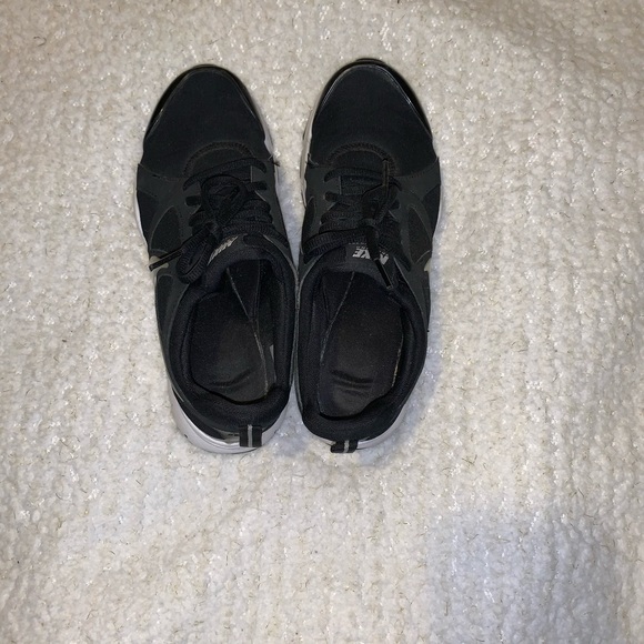 Nike running shoes - Picture 2 of 6